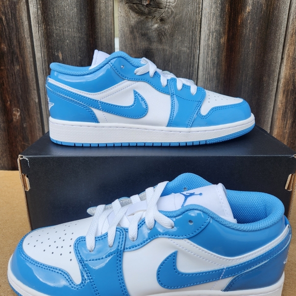 *Nike Air Jordan 1 LOW SE Patent White 'Legend Blue'  UNC (GS 6.5Y Women's 8 - Picture 6 of 7